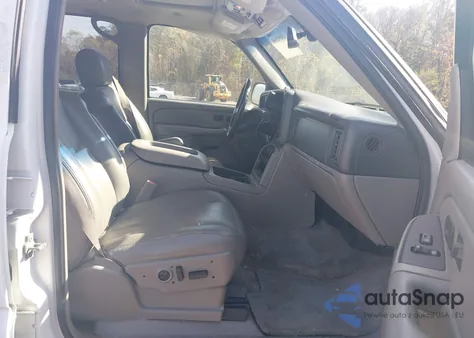 2005 Chevrolet Tahoe Z71 from USA, damaged, VIN 1GNEK13T25R102874